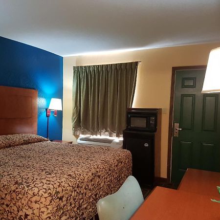 Executive Inn Victoria Esterno foto